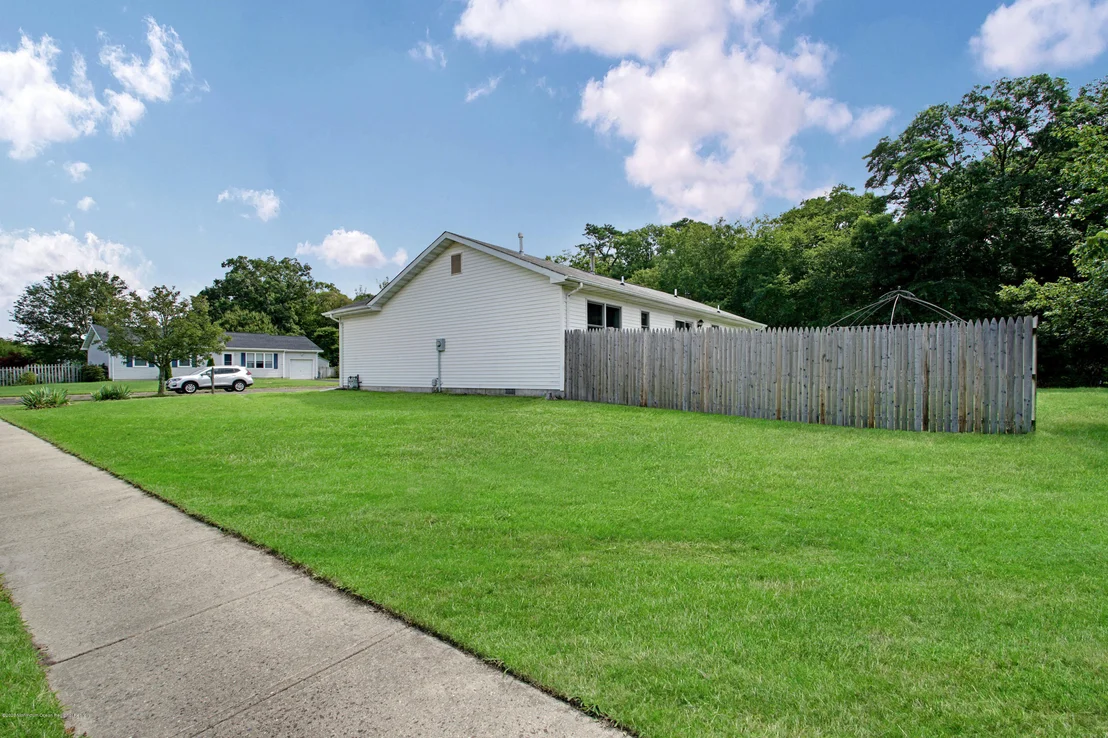 Photo of 2 Chickasaw Drive