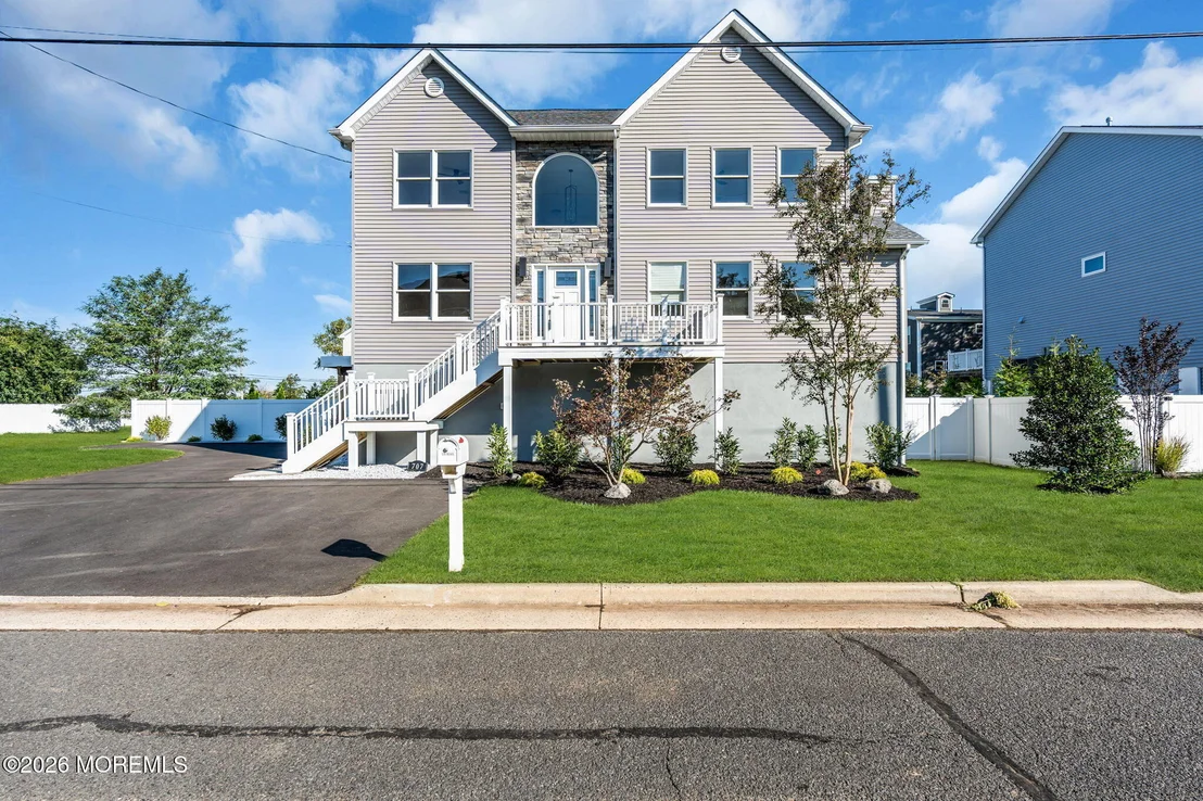 Photo of 707 Prospect Avenue