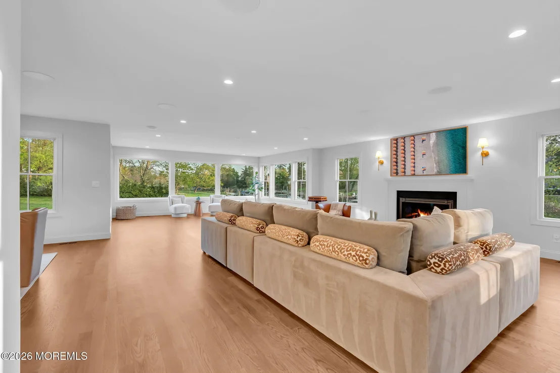 Photo of 181 Rumson Road