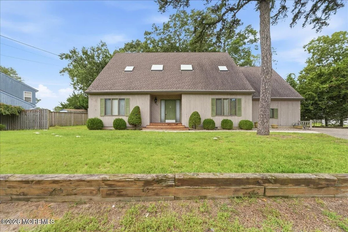 Photo of 483 Drum Point Road