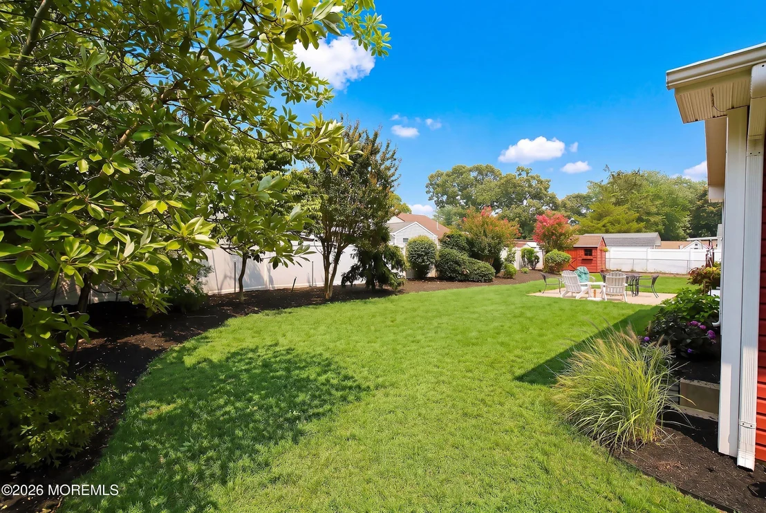 Photo of 406 Laurel Boulevard