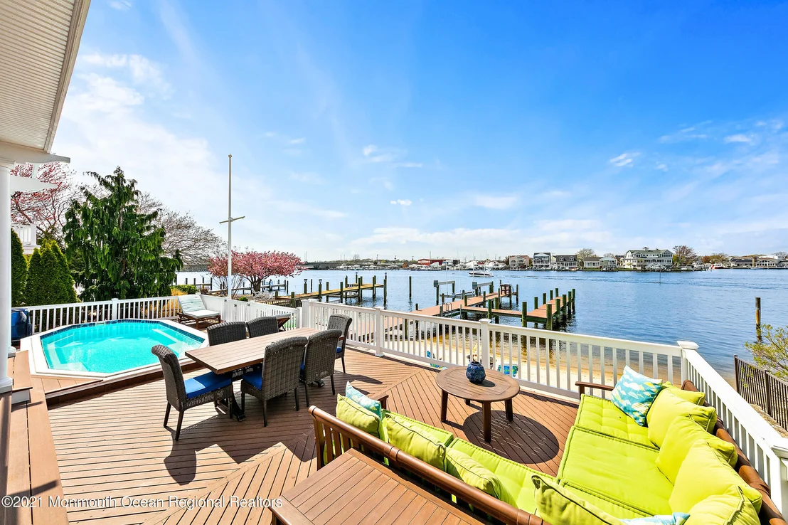 Photo of 770 North Drive