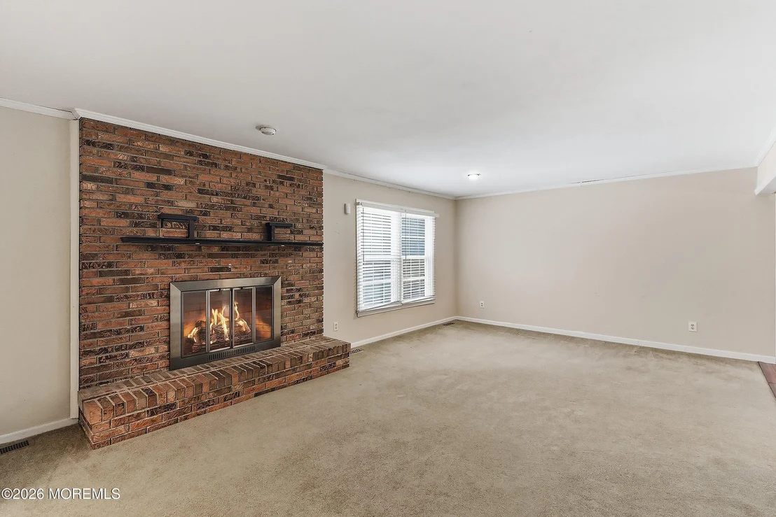 Photo of 638 Freehold Road