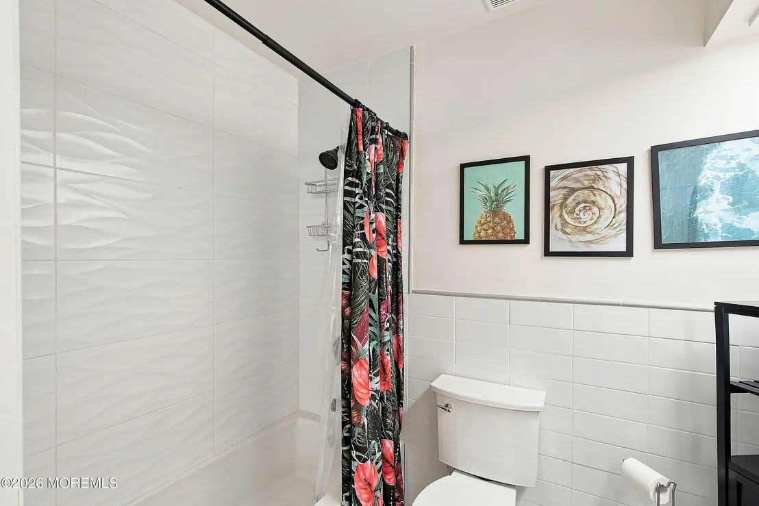 Photo of 216 Montclair Road S