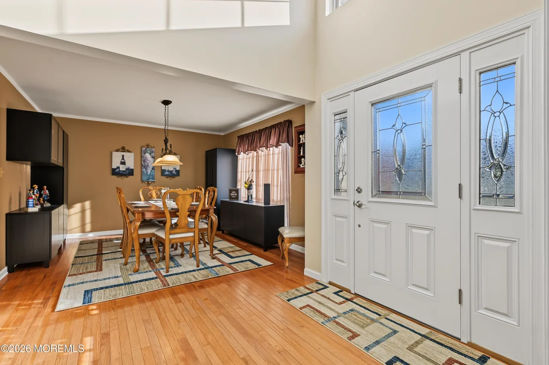 Photo of 611 Winterberry Boulevard