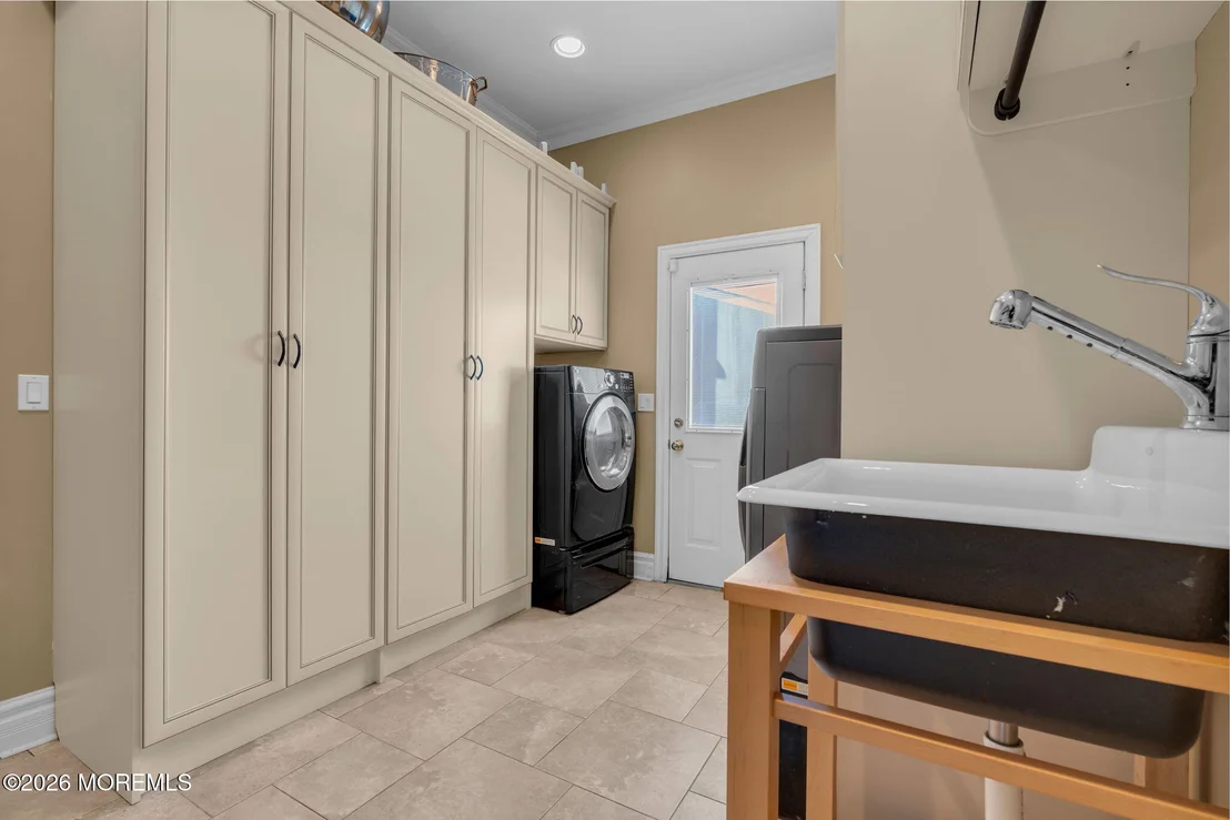 Photo of 342 Aldo Drive