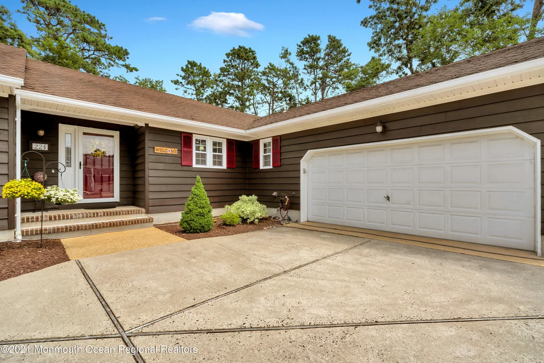 Photo of 224 Linden Avenue