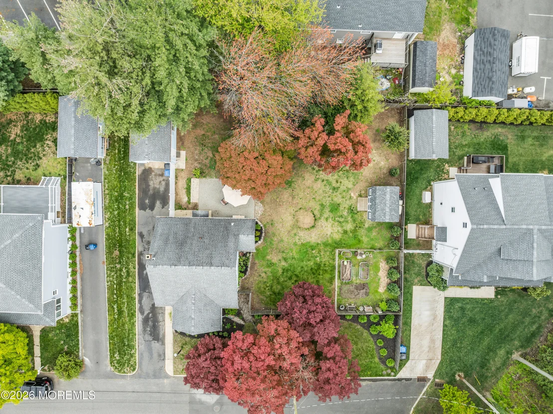 Photo of 1 Tiensch Avenue