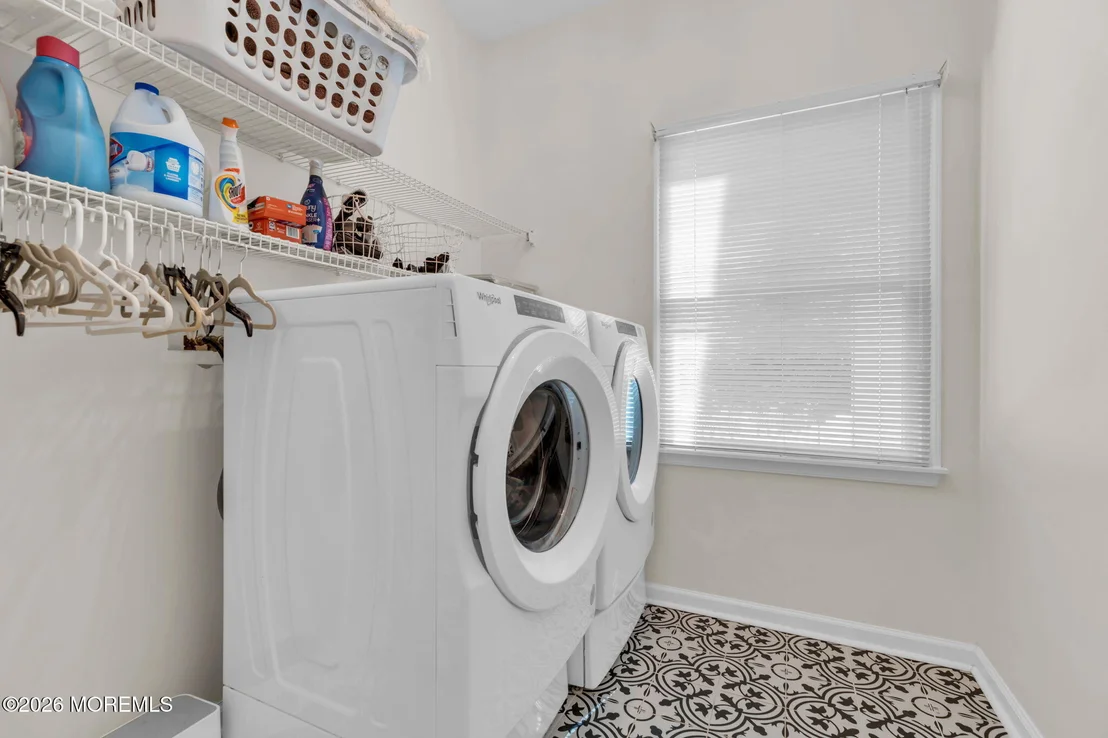 Photo of 2093 Overbrook Drive