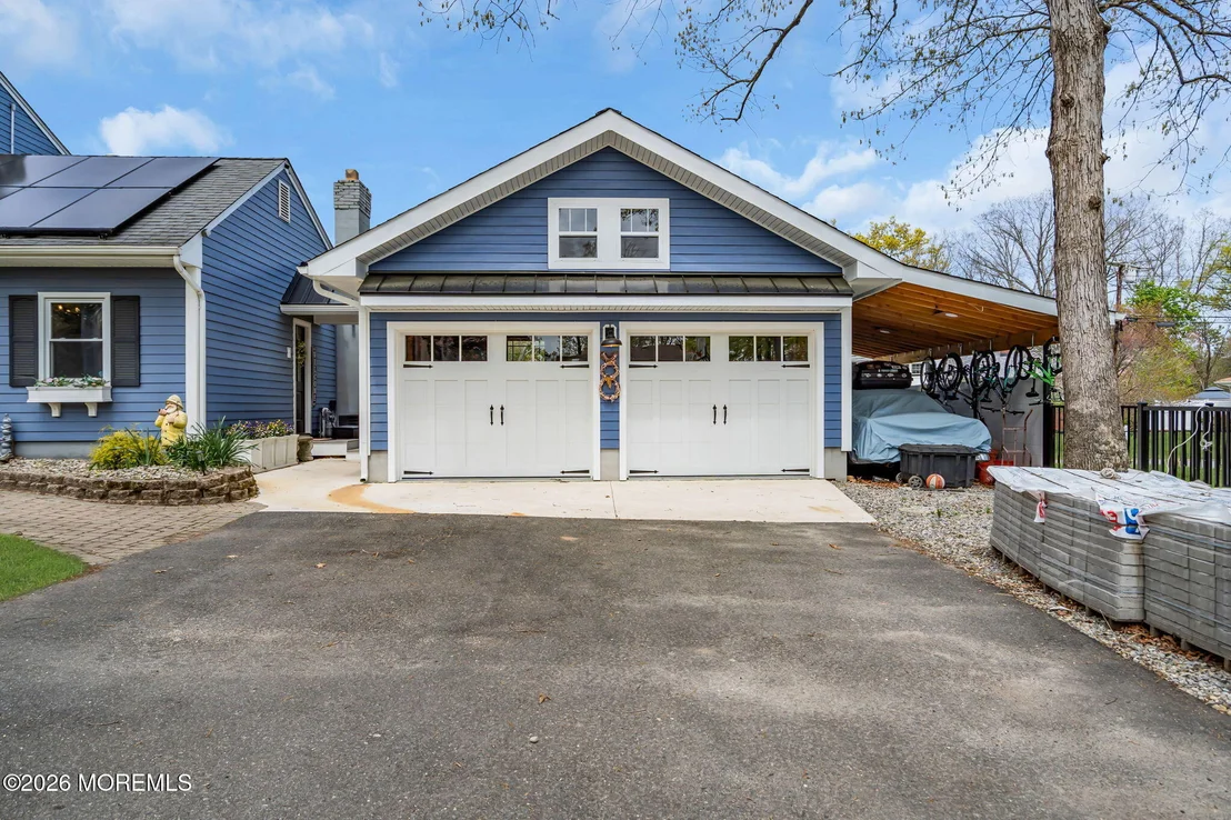 Photo of 4 Oak Leaf Lane