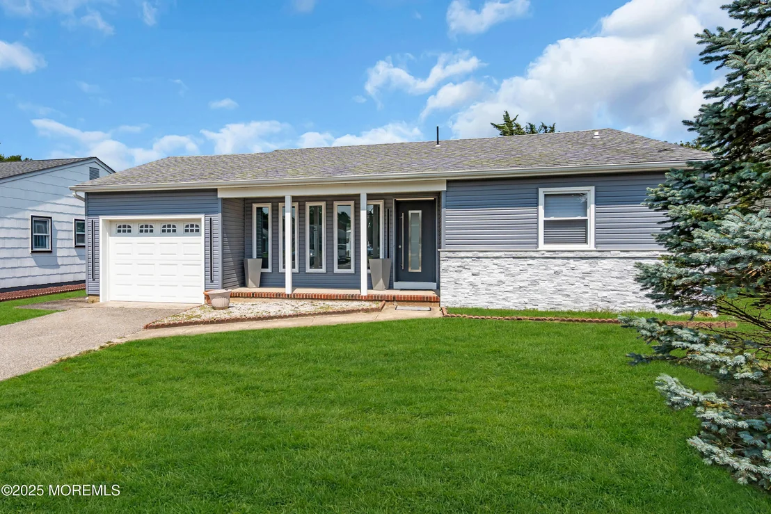 Photo of 16 Whitmore Drive