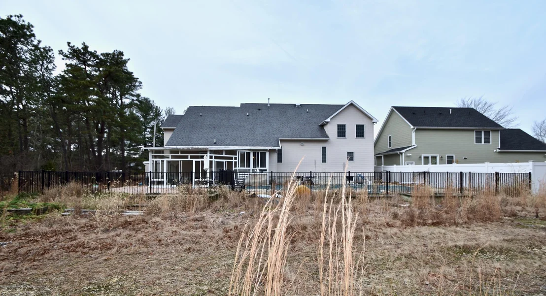 Photo of 1671 Joffre Road