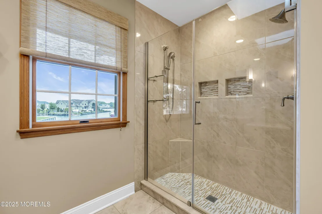 Photo of 560 Midwood Drive