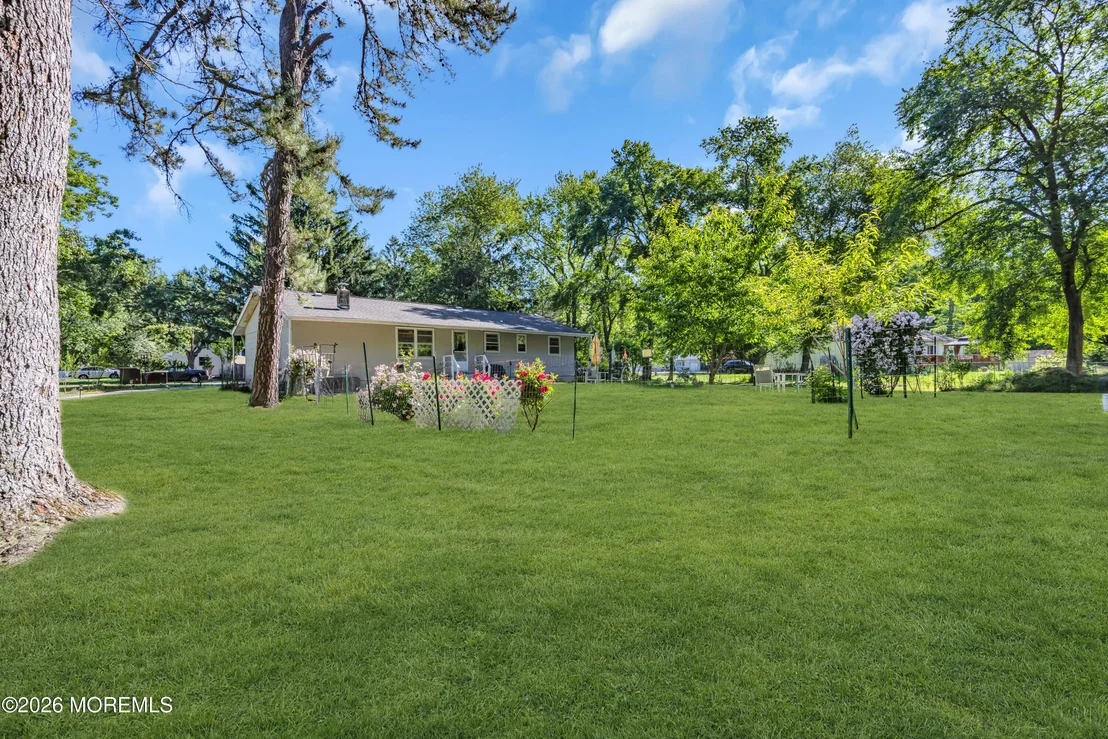 Photo of 416 Oak Tree Road