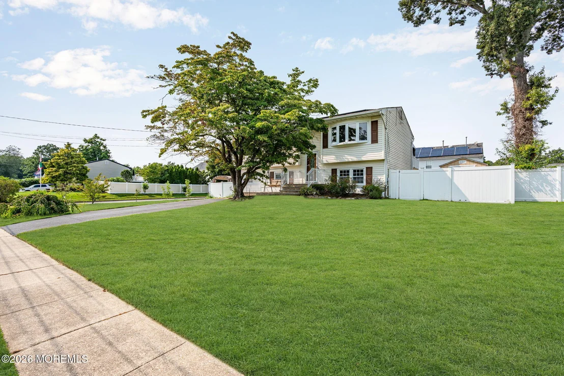 Photo of 666 Longview Drive