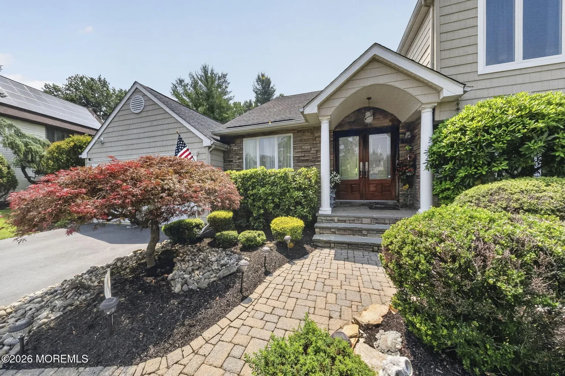 Photo of 60 Cannonade Drive W