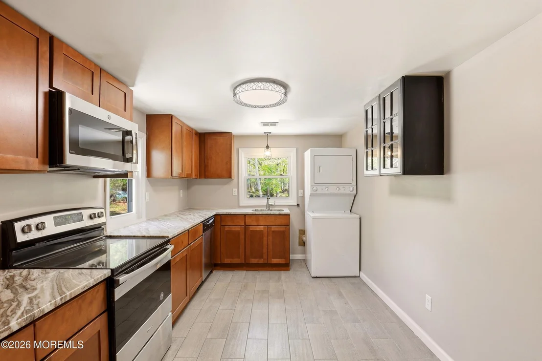 Photo of 517 Newtons Corner Road
