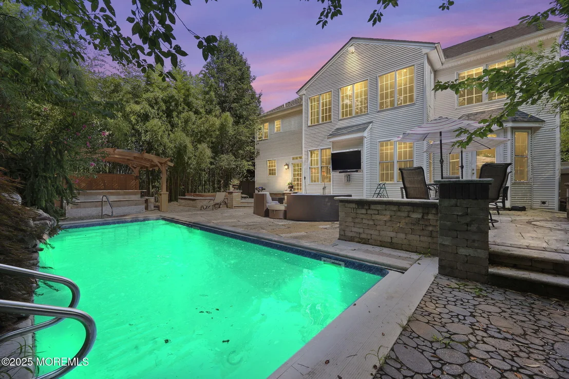Photo of 7 Trumbull Court