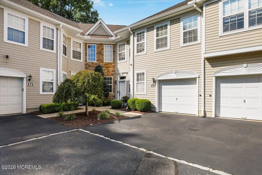 Photo of 170 Shinnecock Drive