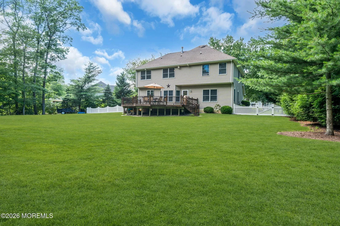 Photo of 2093 Overbrook Drive