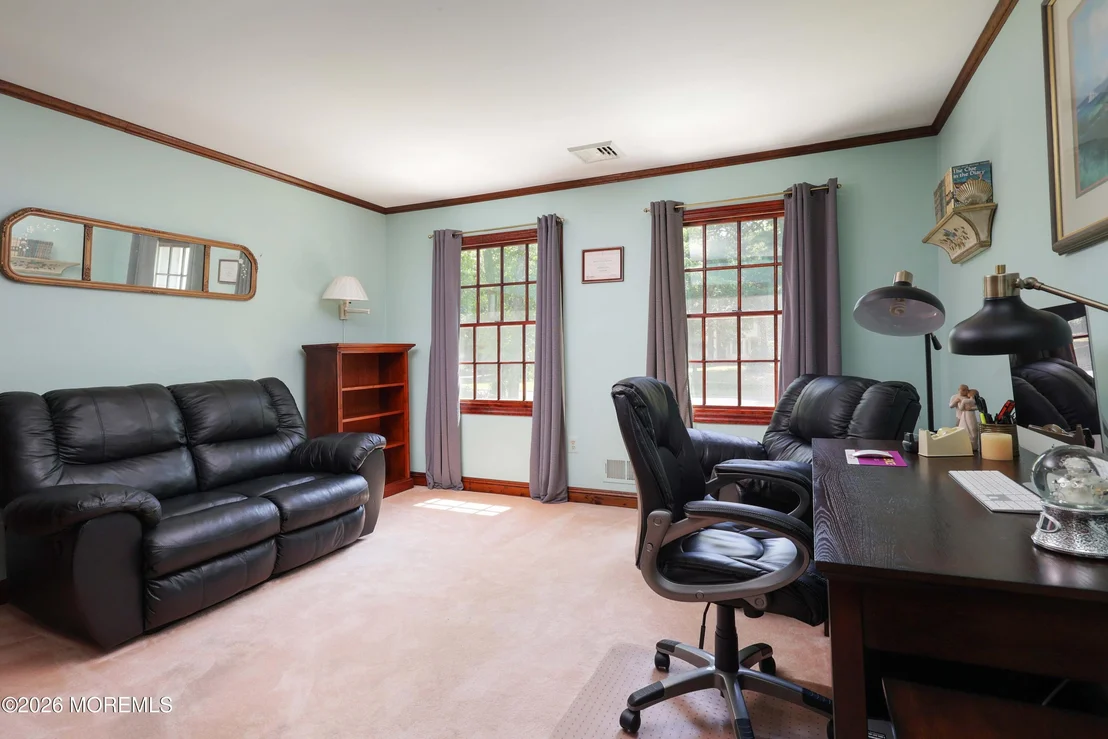 Photo of 1908 Shadowbrook Drive