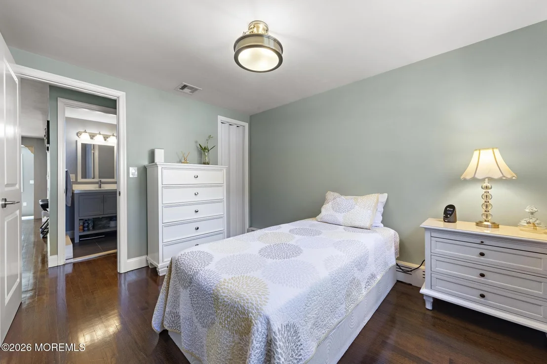 Photo of 337 Enterprise Drive