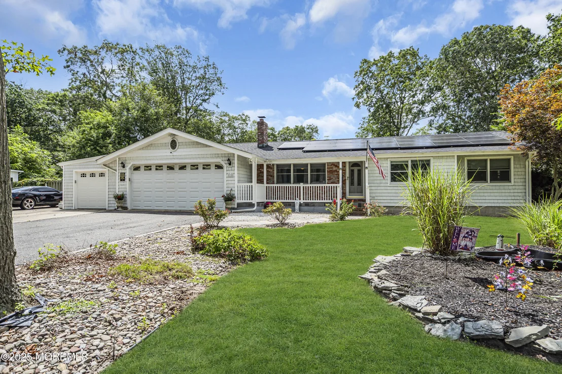 Photo of 110 4th Avenue