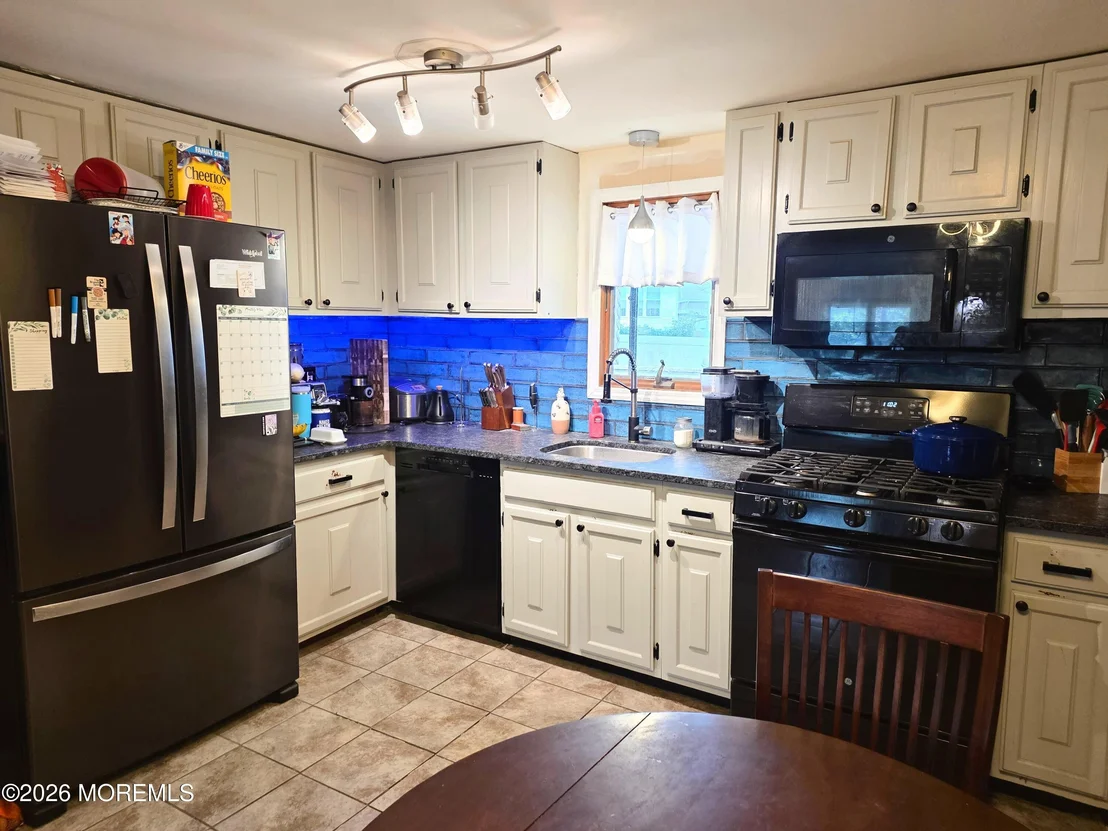Photo of 1210 Taylor Lane