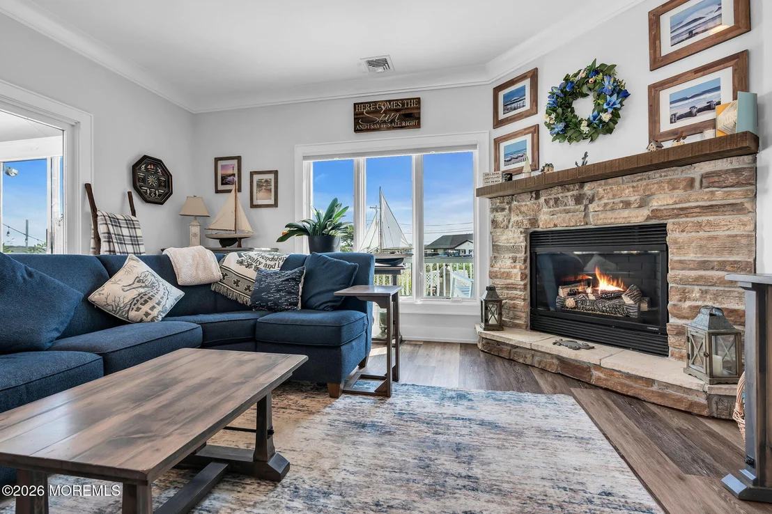 Photo of 237 Bay Shore Drive