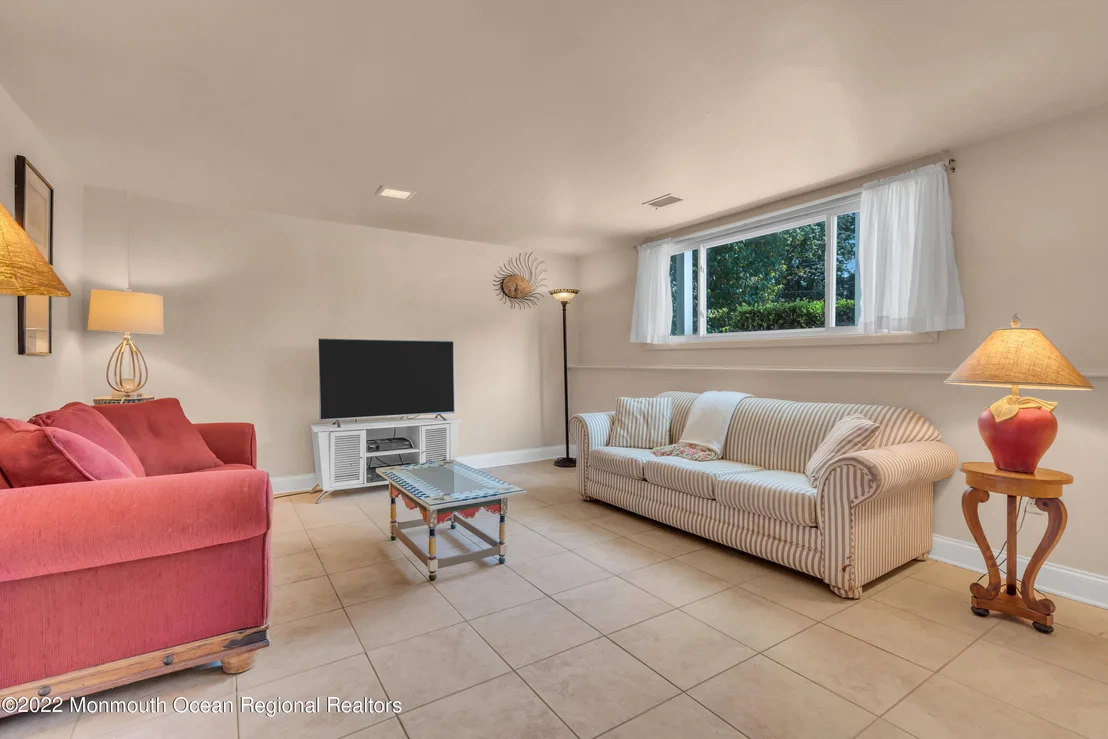 Photo of 19 Warren Drive