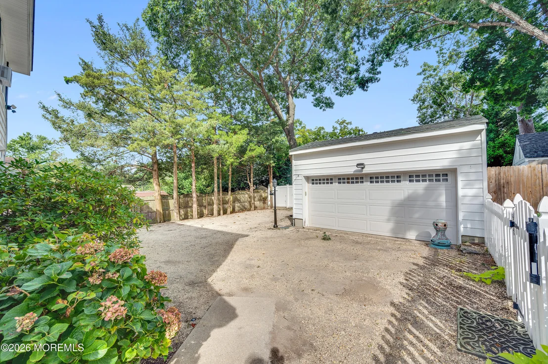 Photo of 157 17th Avenue