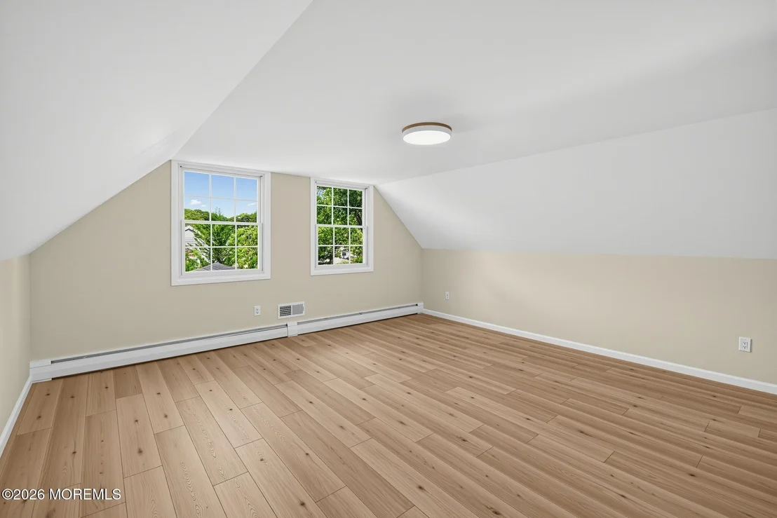 Photo of 95 Warren Drive