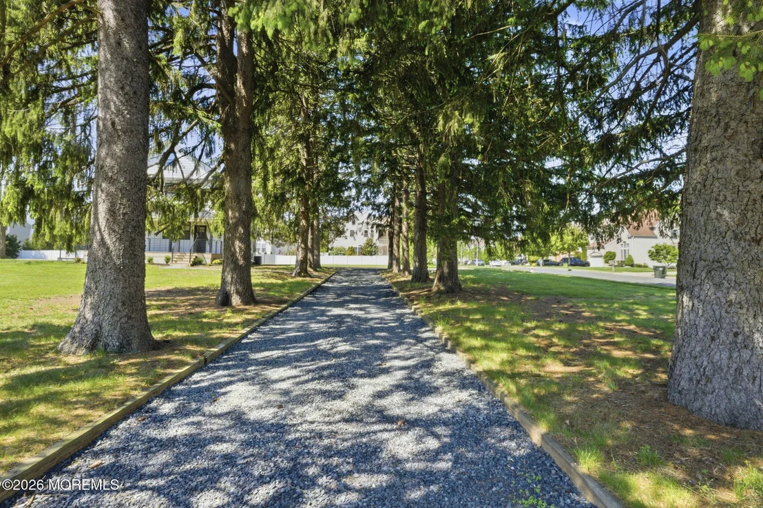 Photo of 194 Fort Plains Road