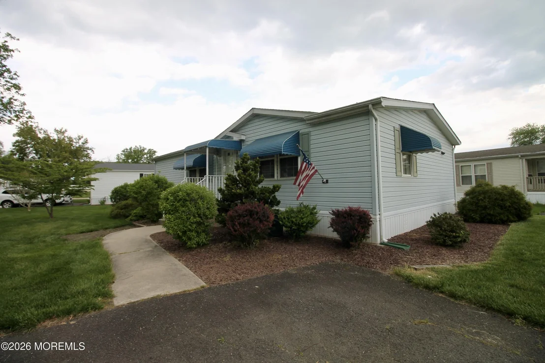 Photo of 92 Cardinal Way