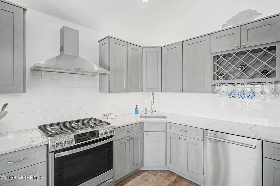 Photo of 418 Dock Road