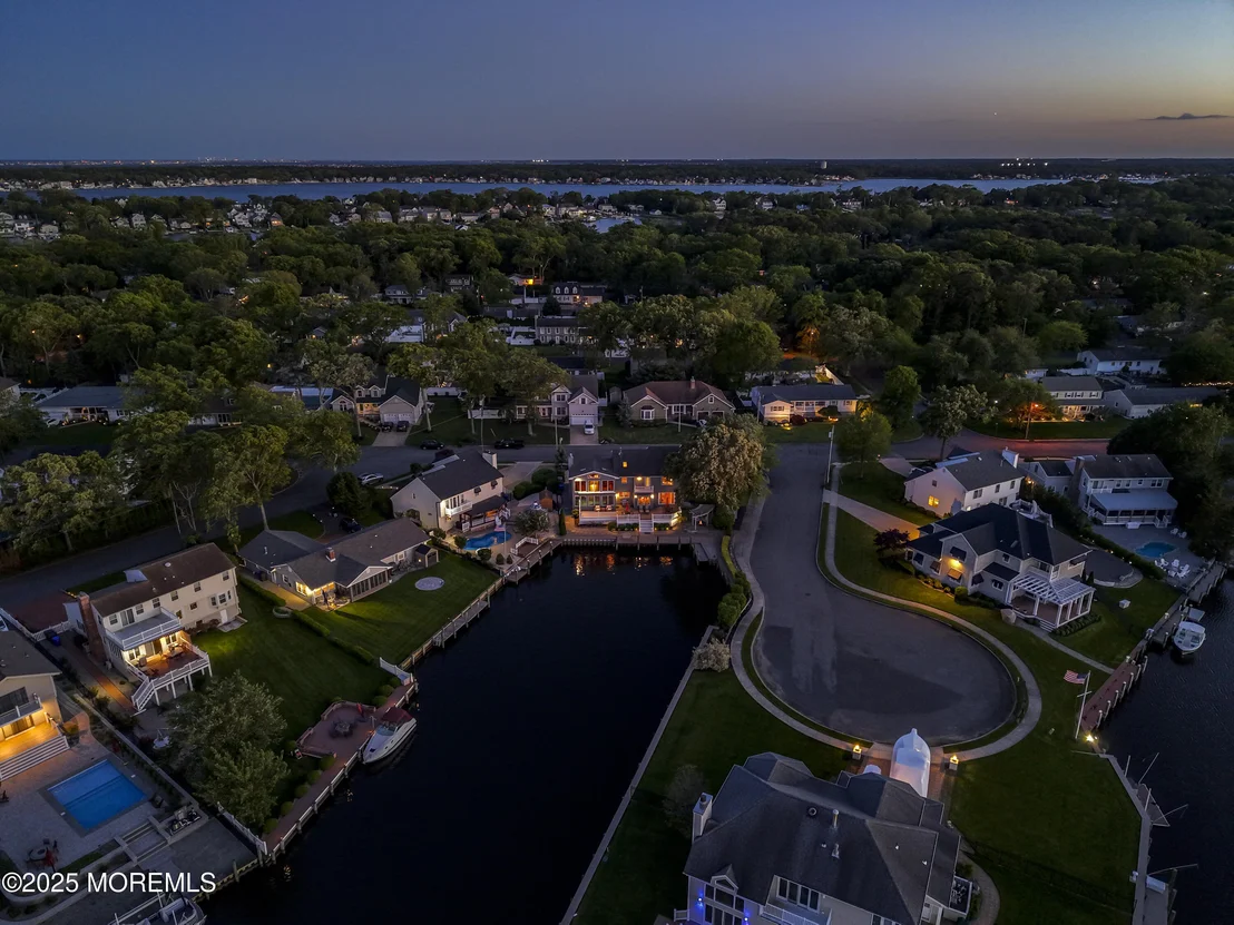 Photo of 560 Midwood Drive