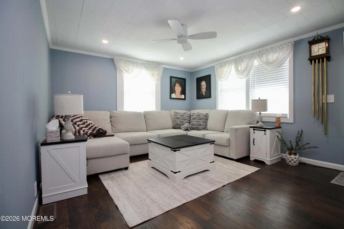 Photo of 562 Sara Drive