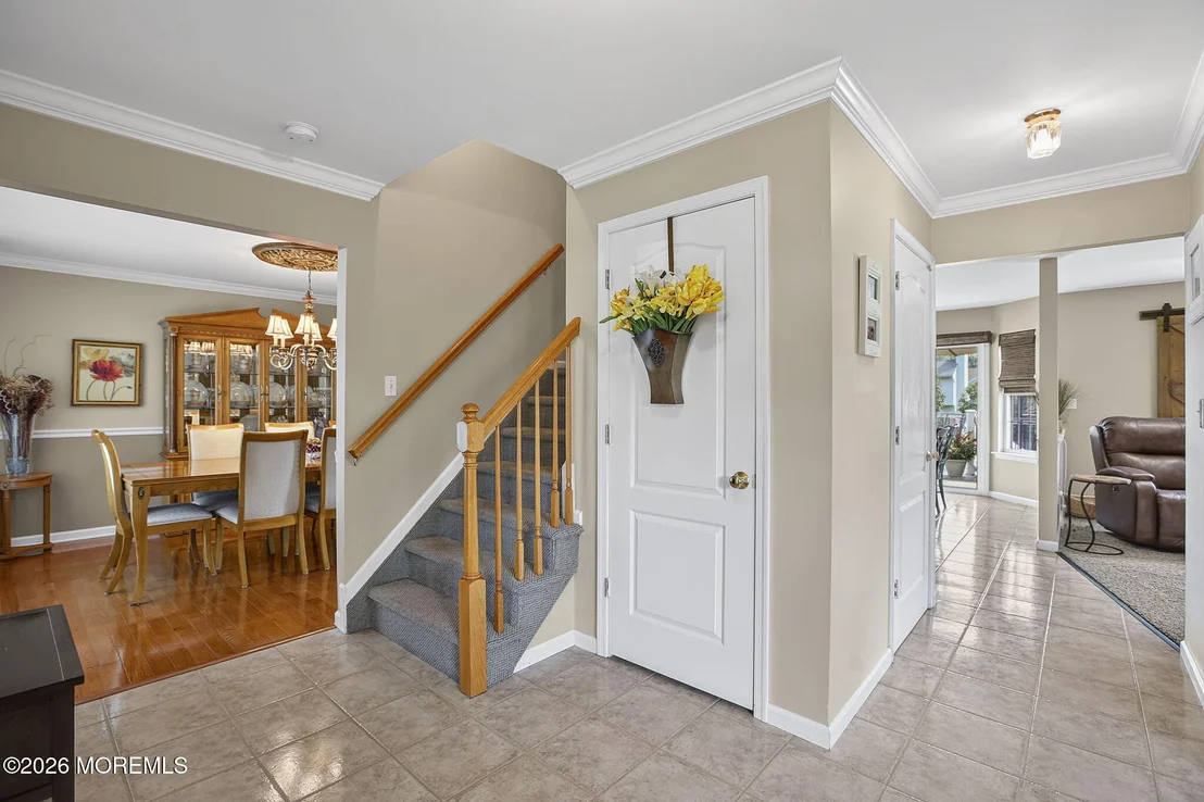 Photo of 452 Meadowood Road