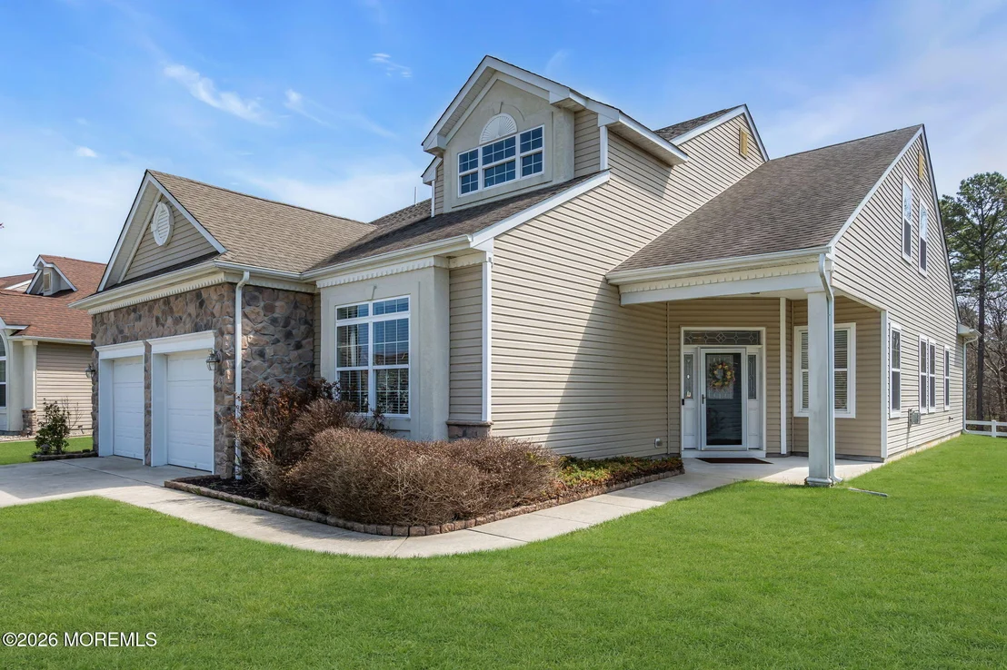 Photo of 87 Bayville Way