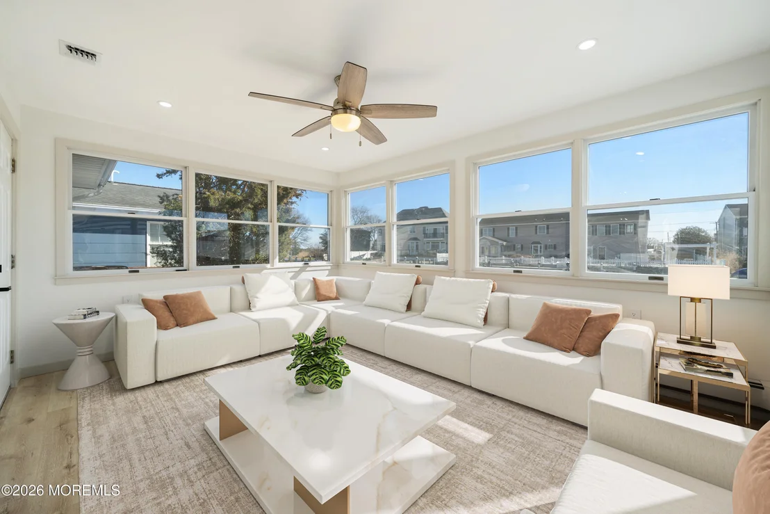 Photo of 715 Richmond Drive