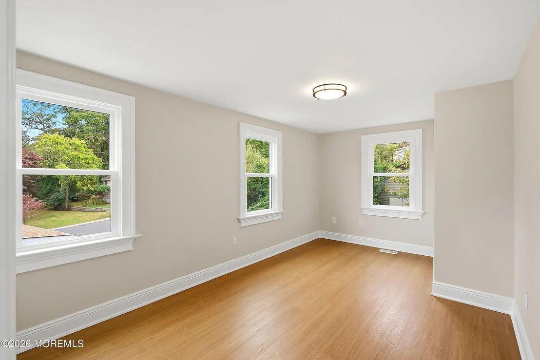 Photo of 4 Oneida Avenue