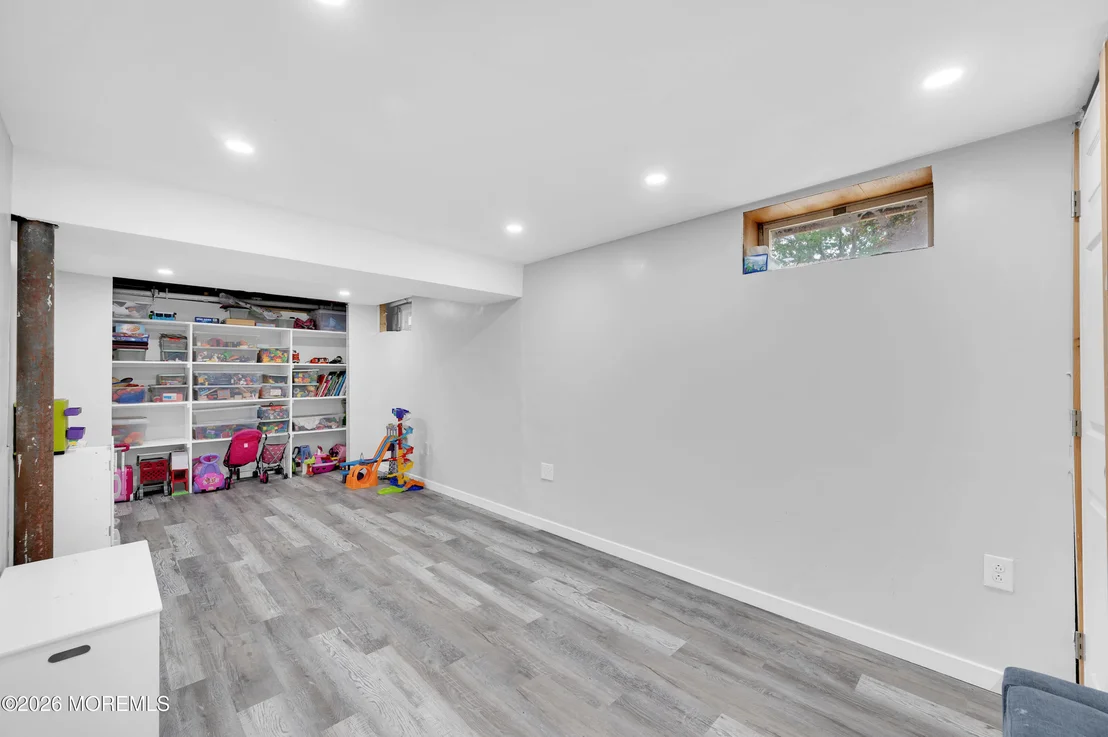 Photo of 11 Lawrence Avenue