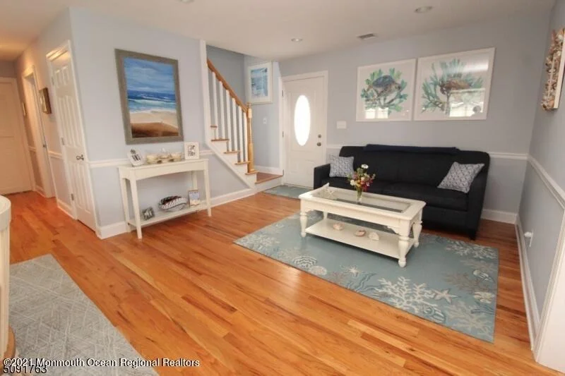 Photo of 8 Rochester Drive