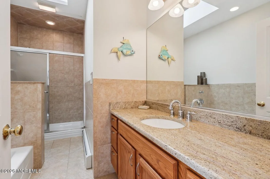 Photo of 232 Montclair Road S
