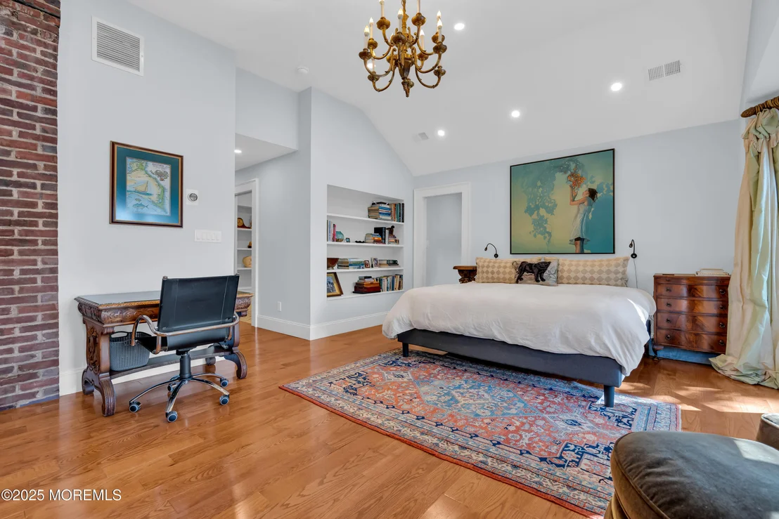Photo of 2403 Riverside Terrace