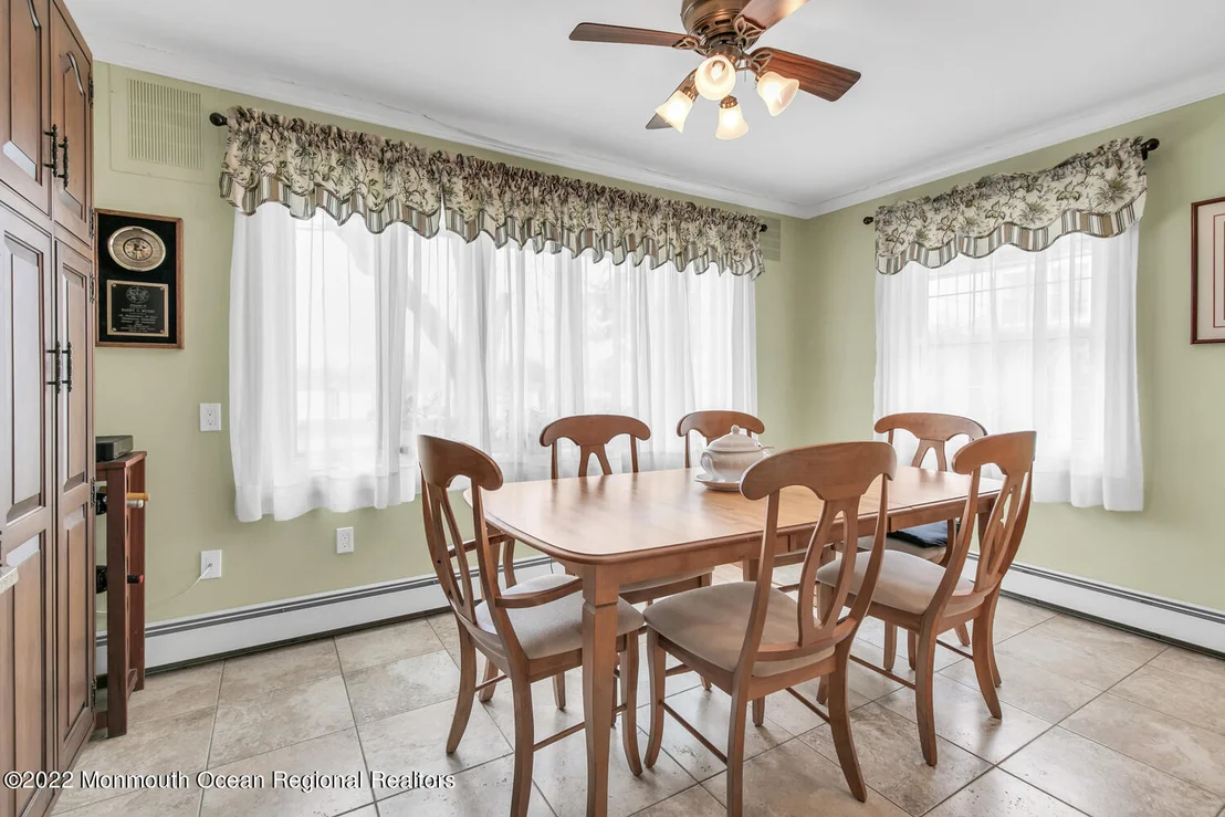 Photo of 306 Perrine Boulevard