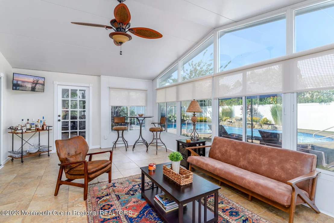 Photo of 74 Oak Knoll Drive