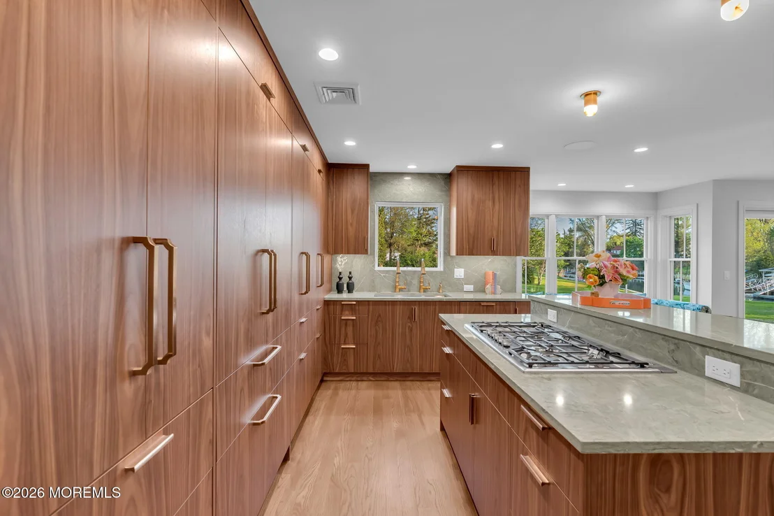 Photo of 181 Rumson Road