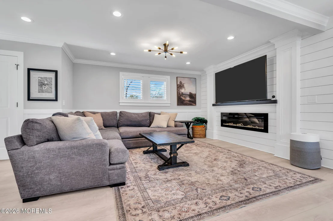 Photo of 1620 Ewart Road
