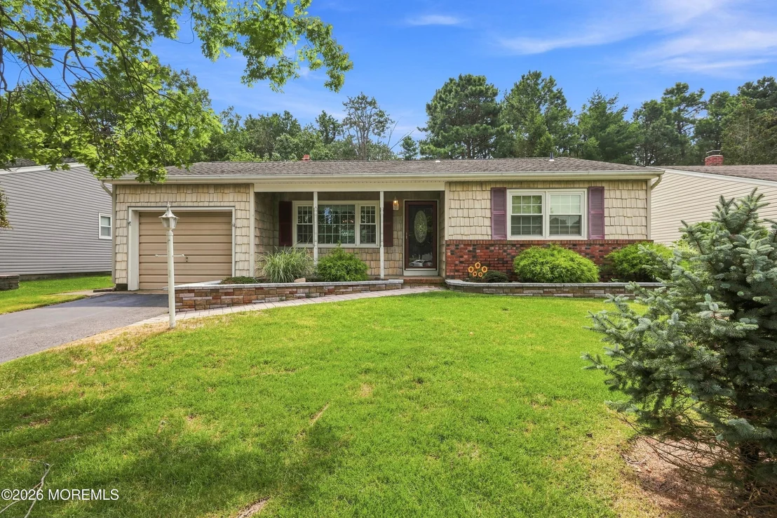 Photo of 42 Castleton Drive